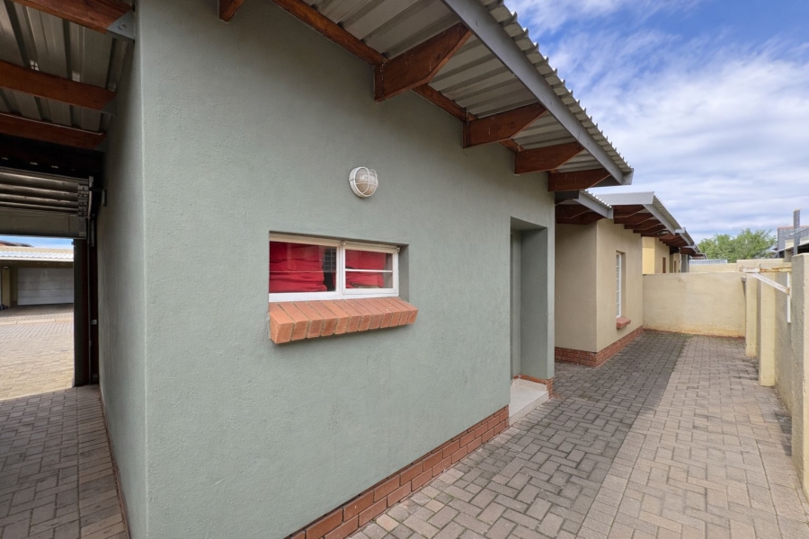 3 Bedroom Property for Sale in Waterval East North West